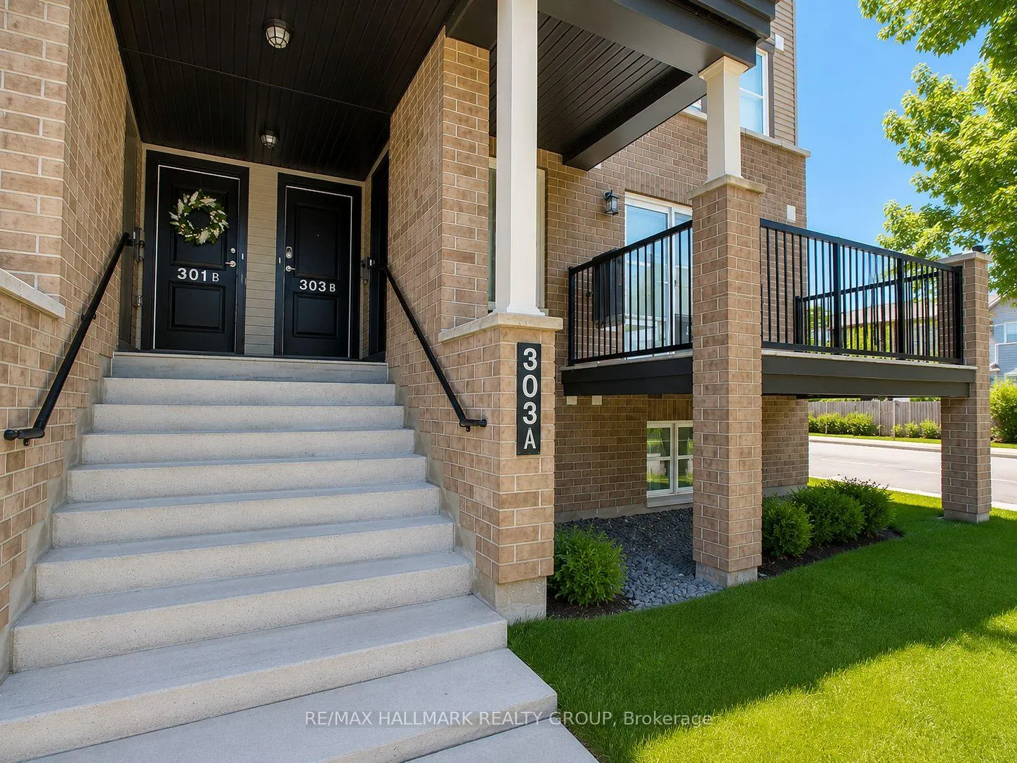 Photo 1 of 303A Des Tilleuls Private, Ottawa, Avalon West — HOMEH