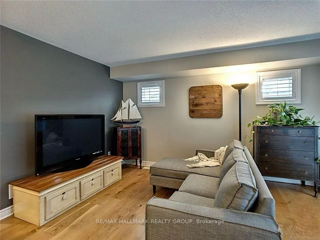 Photo 4 of 303A Des Tilleuls Private, Ottawa, Avalon West — HOMEH