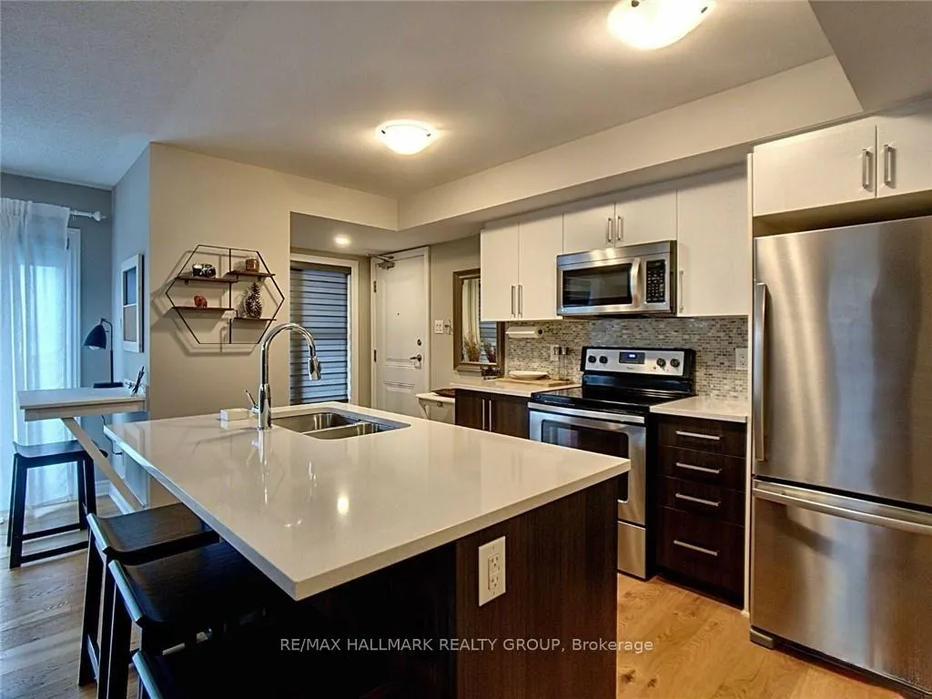 Photo 5 of 303A Des Tilleuls Private, Ottawa, Avalon West — HOMEH