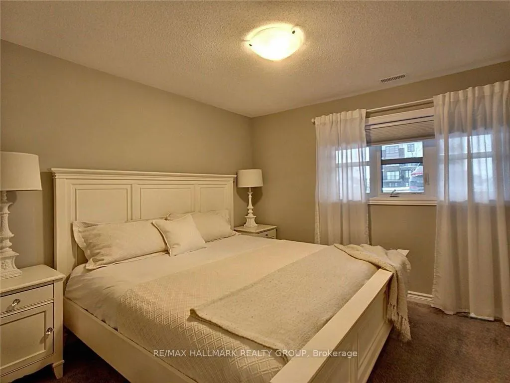 Photo 10 of 303A Des Tilleuls Private, Ottawa, Avalon West — HOMEH