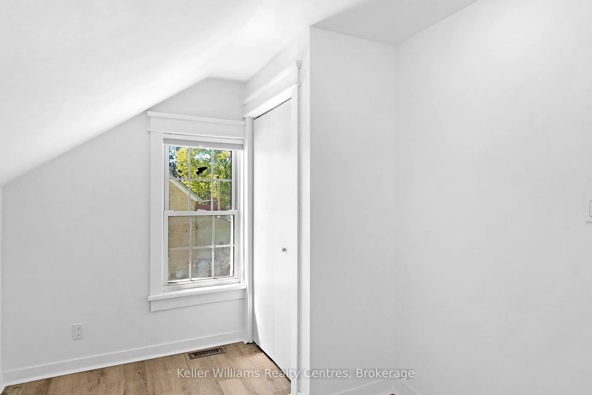 Photo 32 of 551 Louisa Street, West Grey — HOMEH