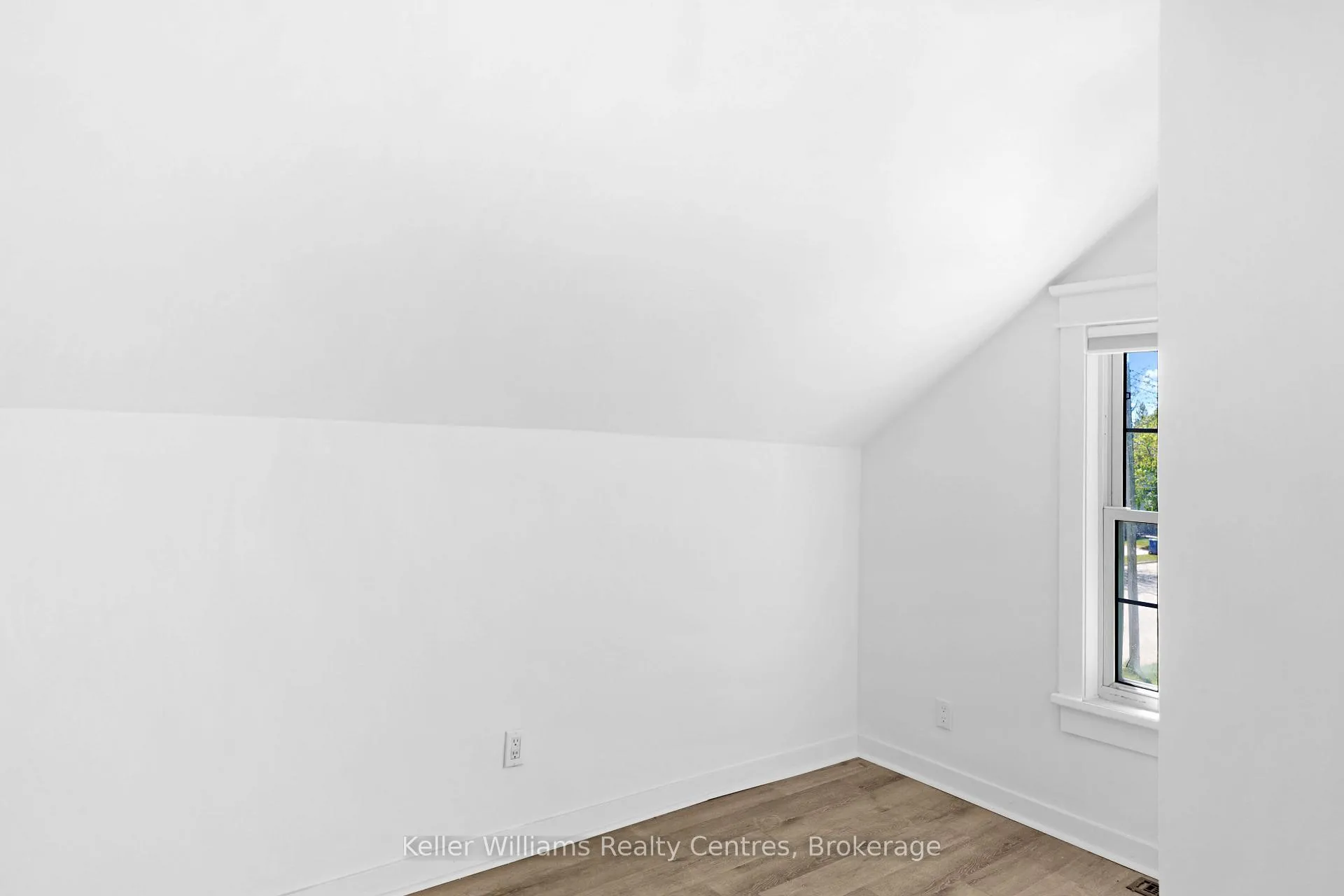 Photo 33 of 551 Louisa Street, West Grey — HOMEH