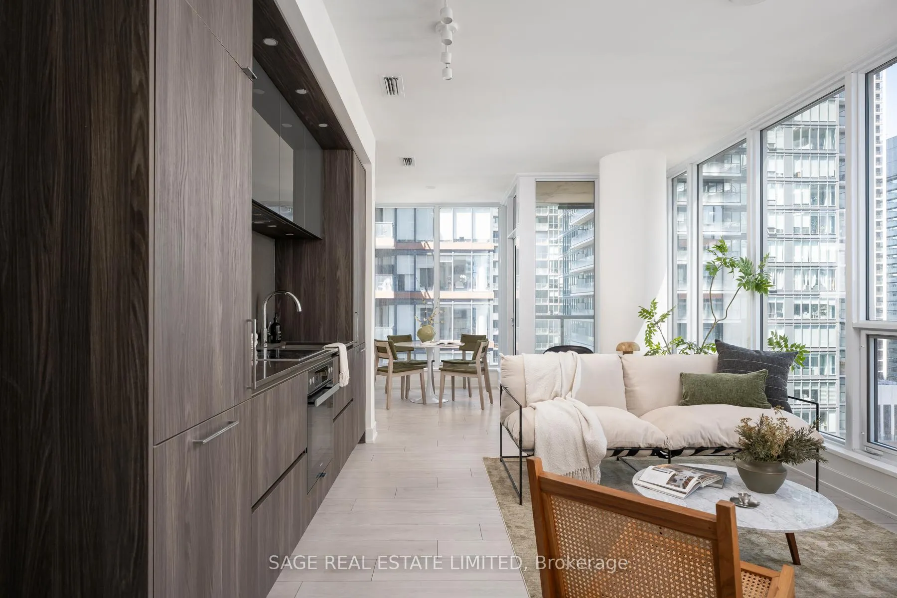 Photo 8 of Unit 1712, 35 Mercer Street, Toronto, Waterfront Communities — HOMEH