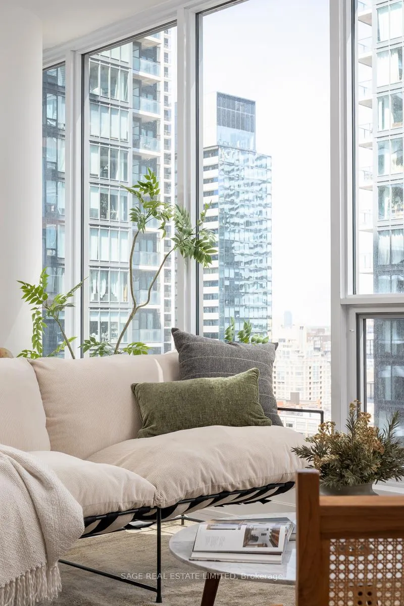 Photo 9 of Unit 1712, 35 Mercer Street, Toronto, Waterfront Communities — HOMEH