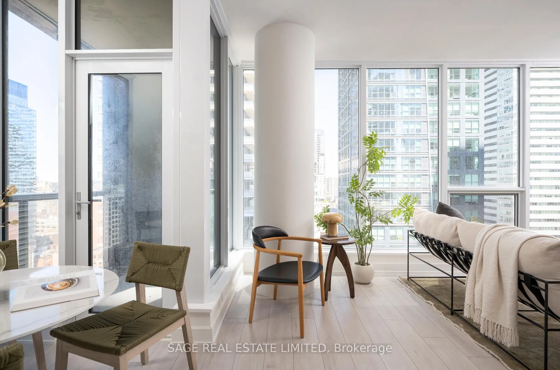 Photo 16 of Unit 1712, 35 Mercer Street, Toronto, Waterfront Communities — HOMEH