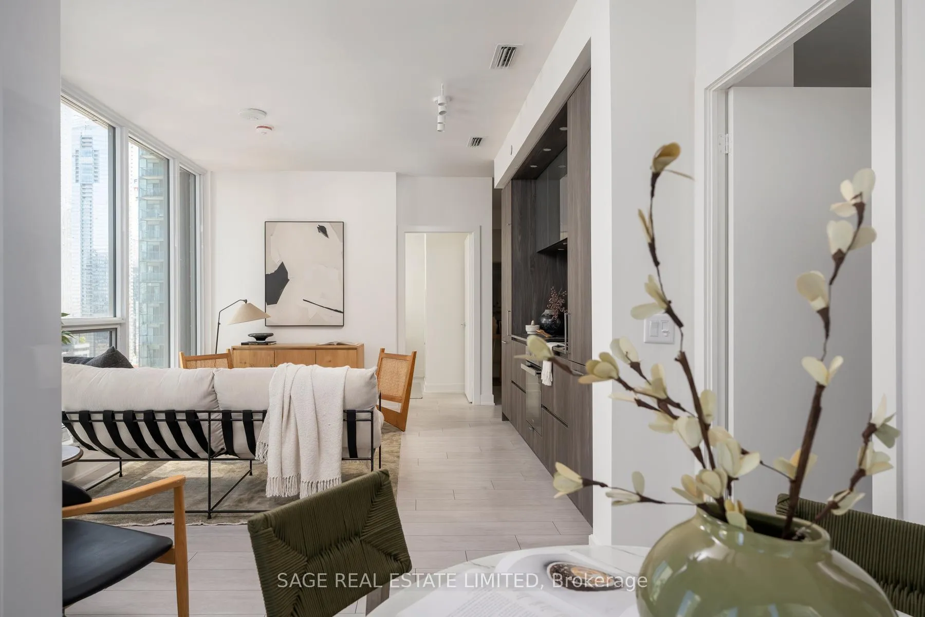 Photo 17 of Unit 1712, 35 Mercer Street, Toronto, Waterfront Communities — HOMEH