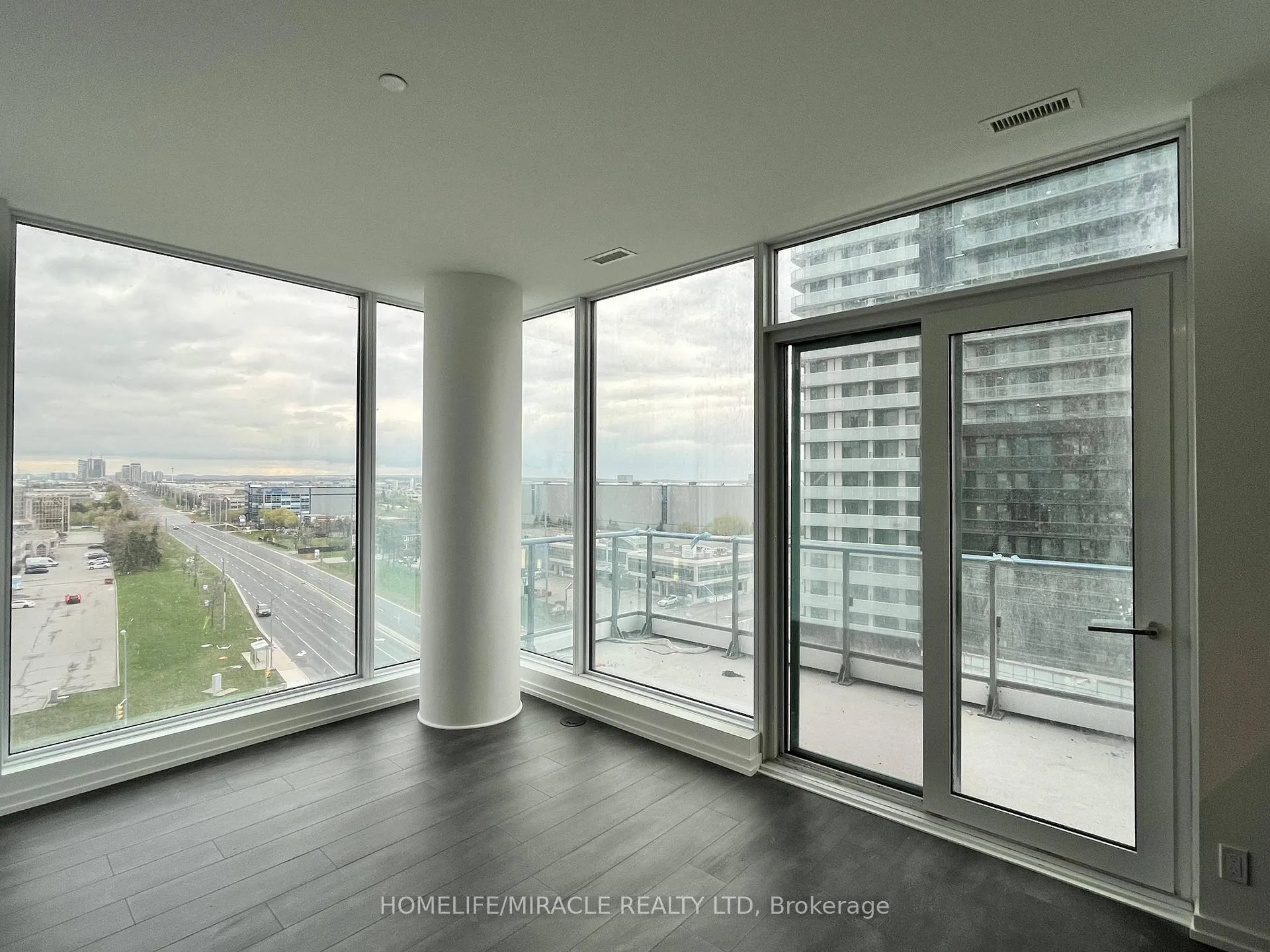 Photo 2 of Unit 806, 7890 Jane Street, Vaughan, Vaughan Corporate Centre — HOMEH