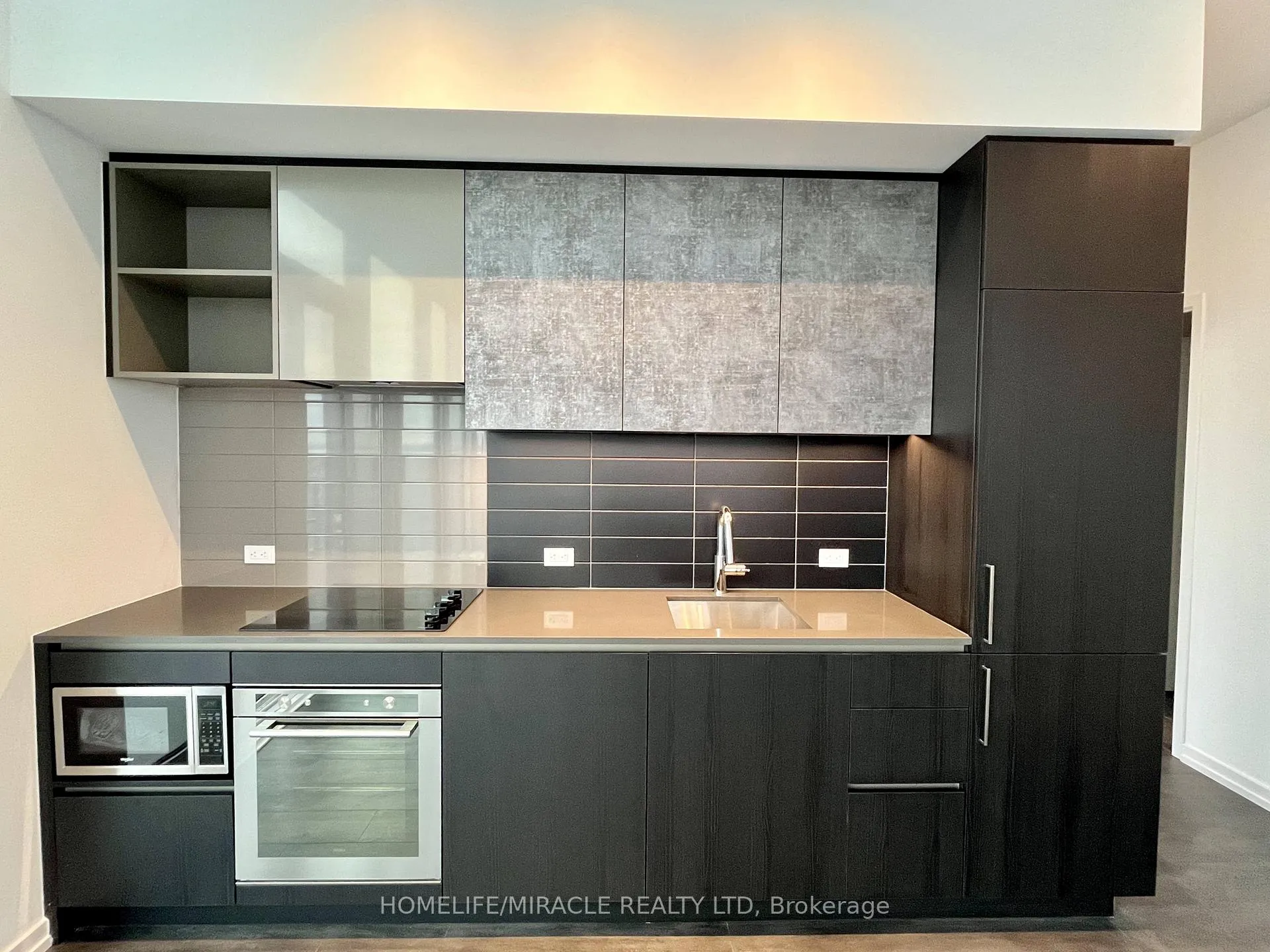 Photo 7 of Unit 806, 7890 Jane Street, Vaughan, Vaughan Corporate Centre — HOMEH