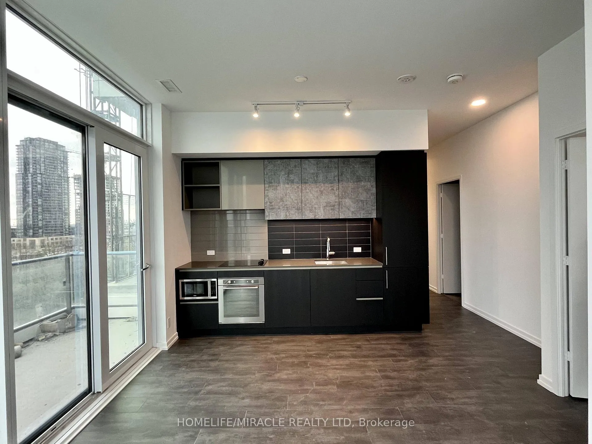 Photo 9 of Unit 806, 7890 Jane Street, Vaughan, Vaughan Corporate Centre — HOMEH