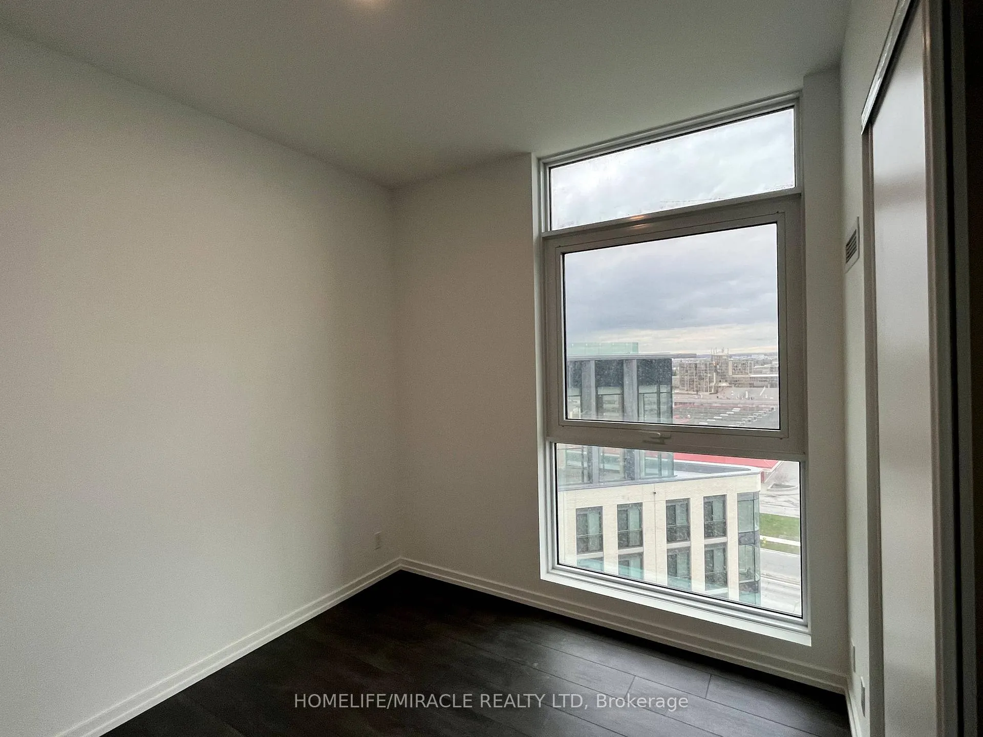 Photo 12 of Unit 806, 7890 Jane Street, Vaughan, Vaughan Corporate Centre — HOMEH