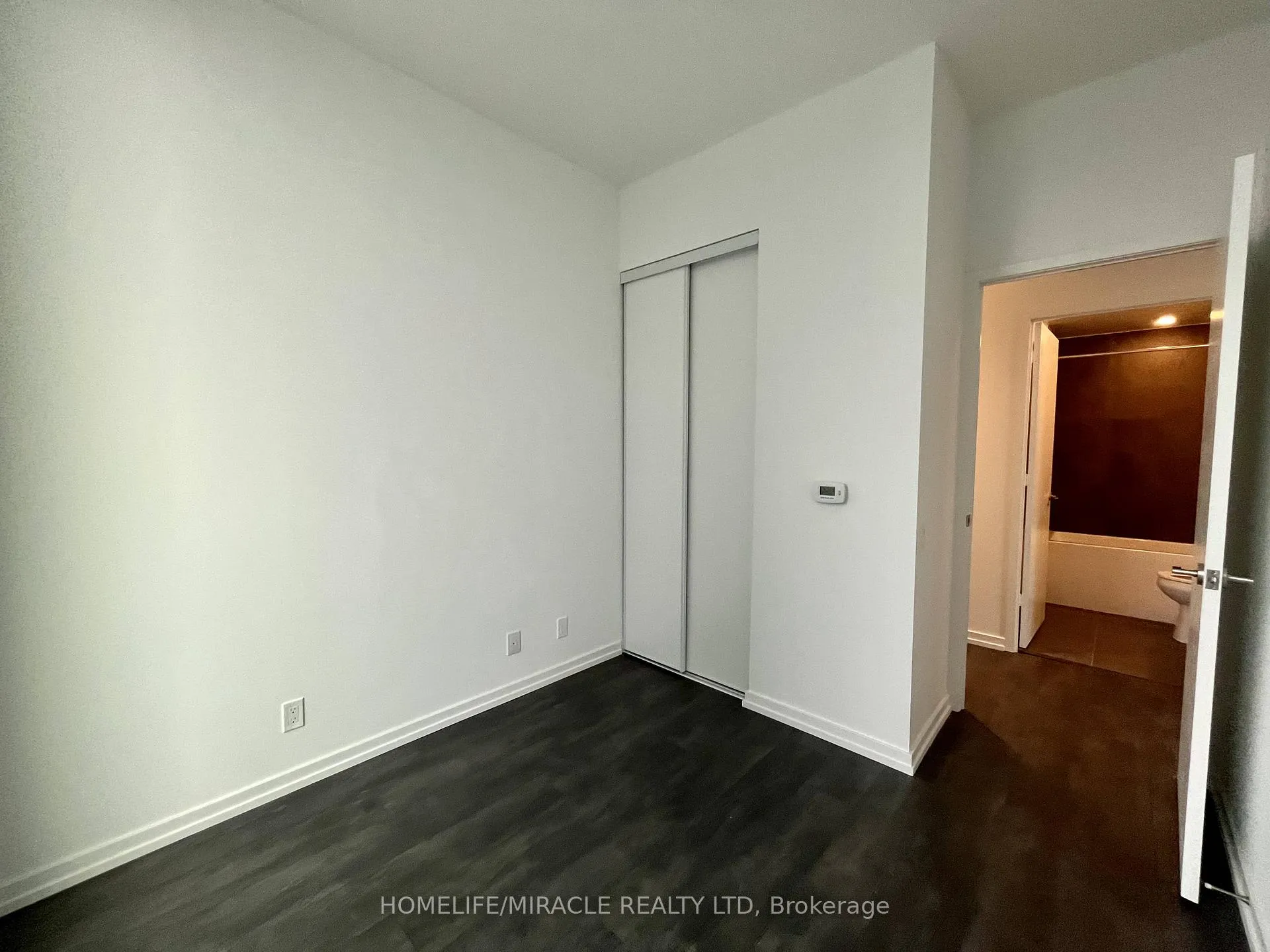 Photo 14 of Unit 806, 7890 Jane Street, Vaughan, Vaughan Corporate Centre — HOMEH