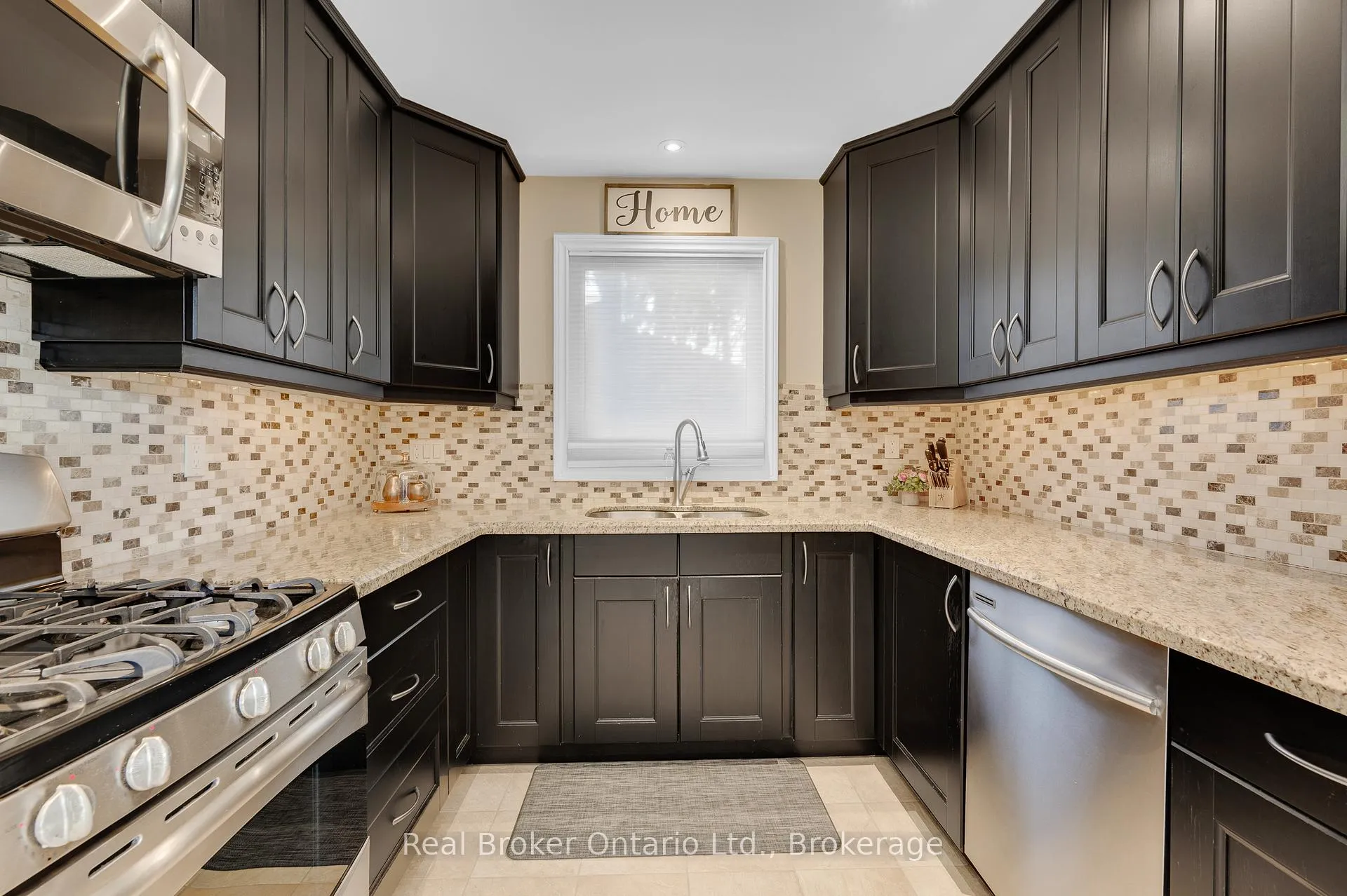Photo 15 of 206 Athenia Drive, Hamilton, Stoney Creek Mountain — HOMEH