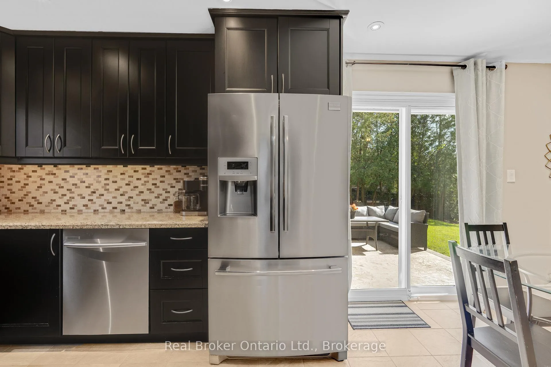 Photo 17 of 206 Athenia Drive, Hamilton, Stoney Creek Mountain — HOMEH