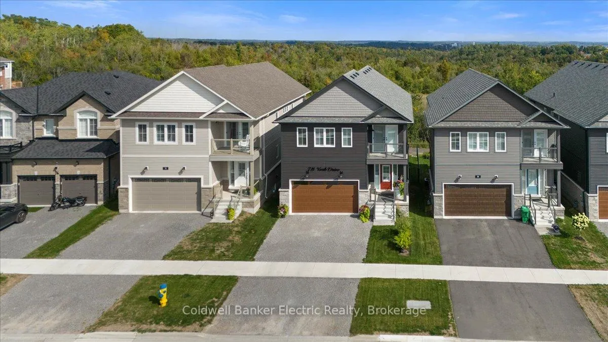 Photo 3 of 78 York Drive, Peterborough, Monaghan Ward 2 — HOMEH