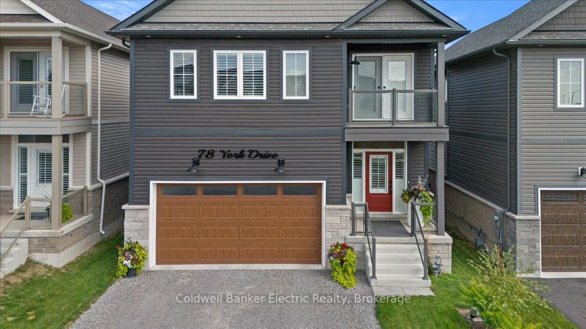 Photo 4 of 78 York Drive, Peterborough, Monaghan Ward 2 — HOMEH