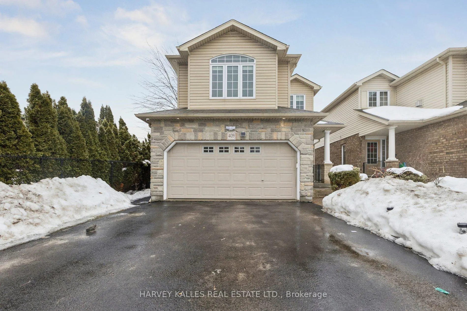 Photo 3 of 409 Tealby Crescent, Waterloo, Colonial Acres — HOMEH
