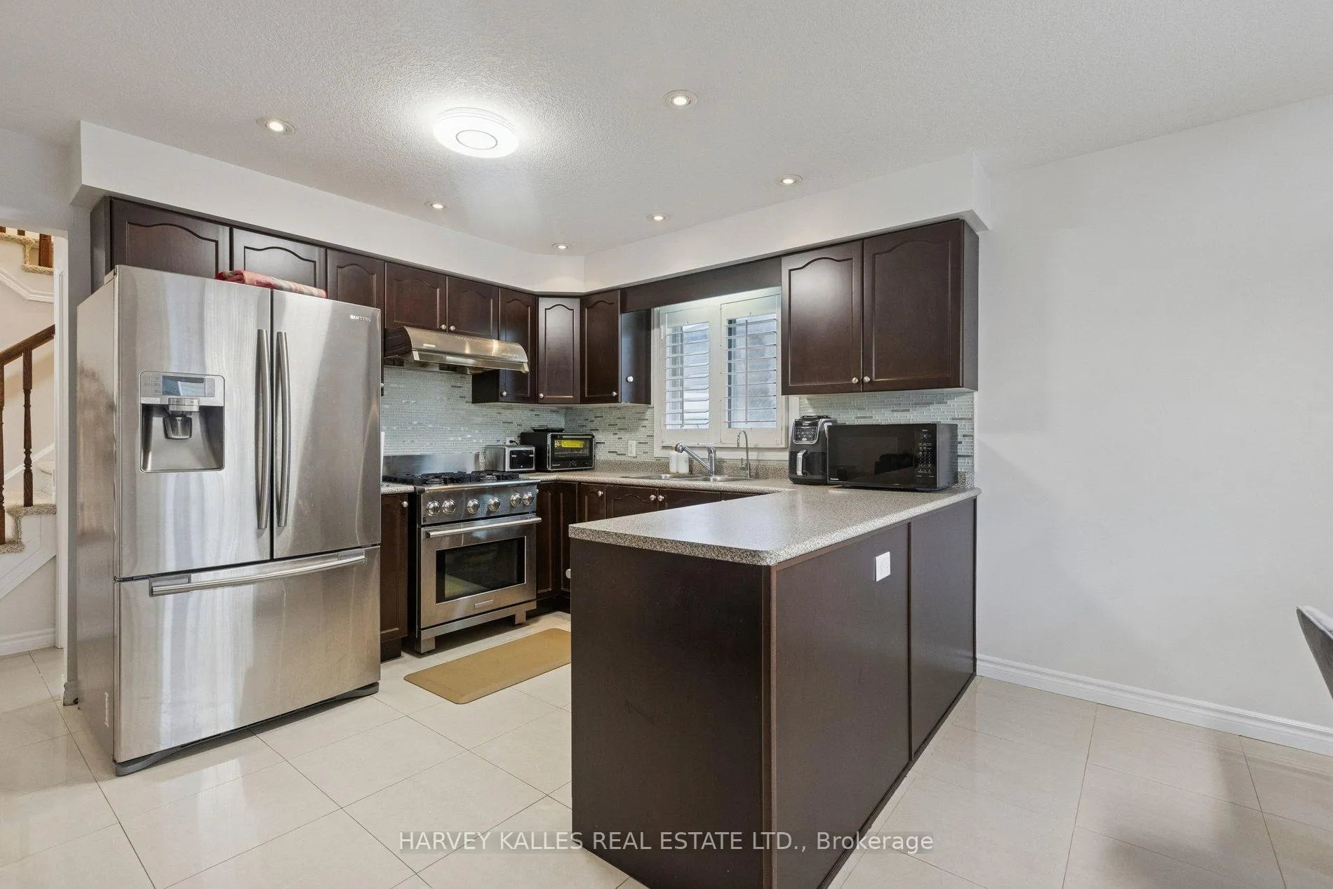 Photo 13 of 409 Tealby Crescent, Waterloo, Colonial Acres — HOMEH