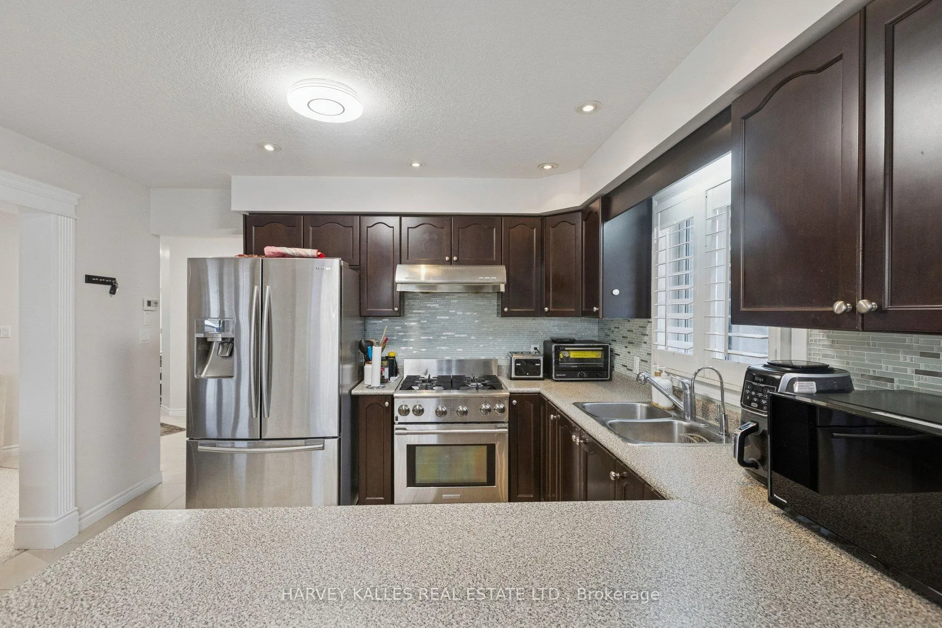 Photo 16 of 409 Tealby Crescent, Waterloo, Colonial Acres — HOMEH