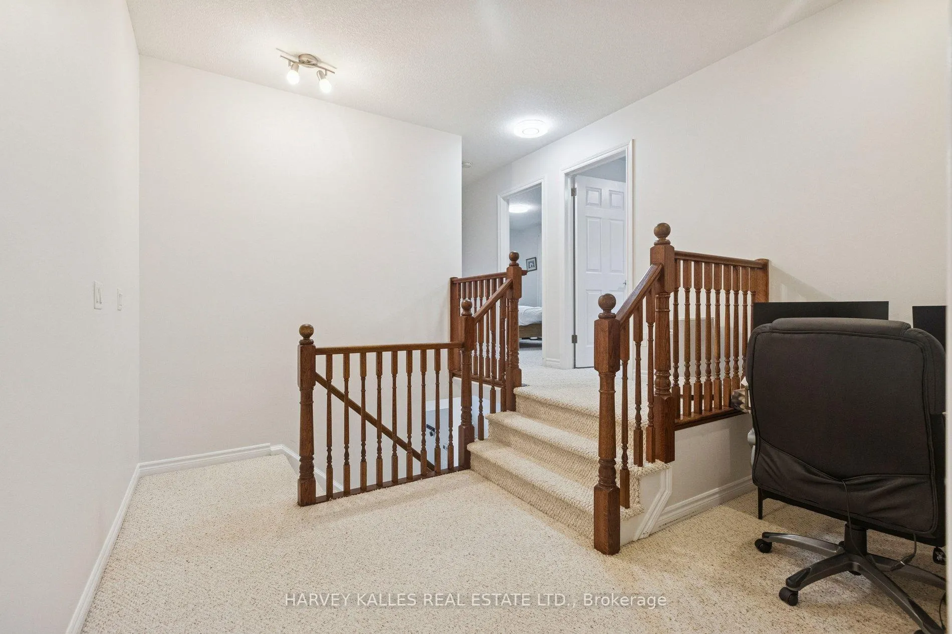 Photo 20 of 409 Tealby Crescent, Waterloo, Colonial Acres — HOMEH