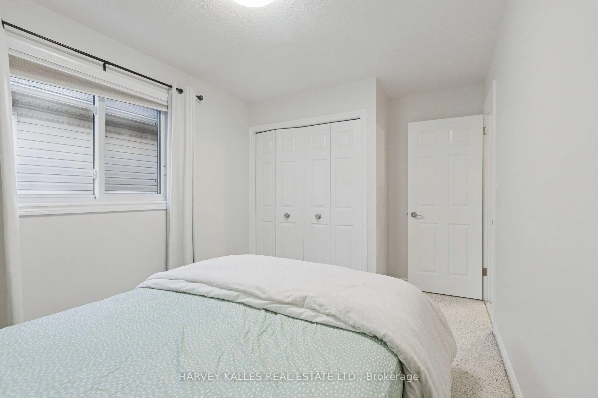 Photo 27 of 409 Tealby Crescent, Waterloo, Colonial Acres — HOMEH