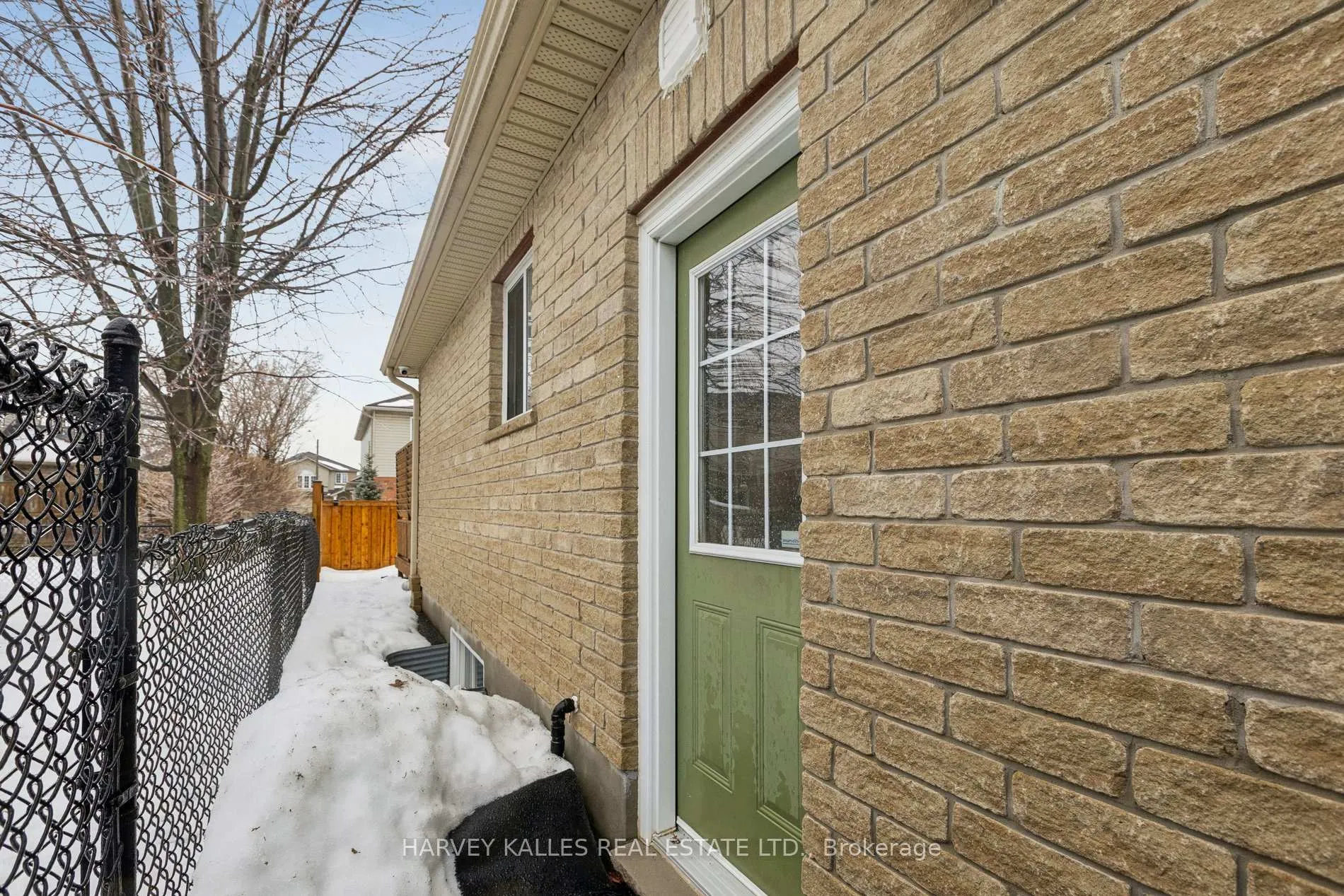 Photo 31 of 409 Tealby Crescent, Waterloo, Colonial Acres — HOMEH