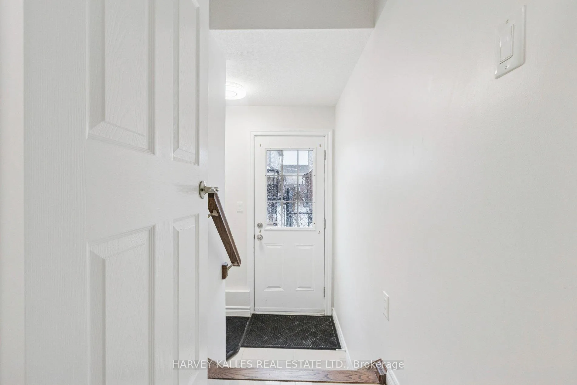 Photo 32 of 409 Tealby Crescent, Waterloo, Colonial Acres — HOMEH