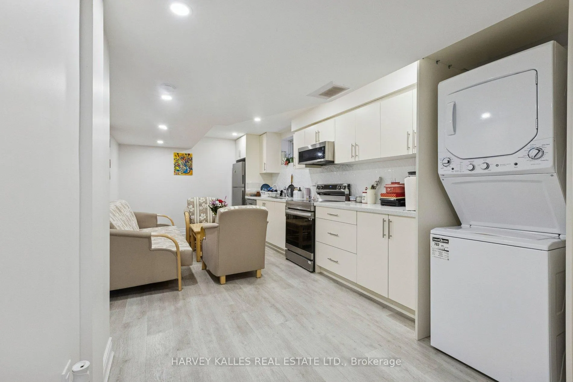 Photo 35 of 409 Tealby Crescent, Waterloo, Colonial Acres — HOMEH