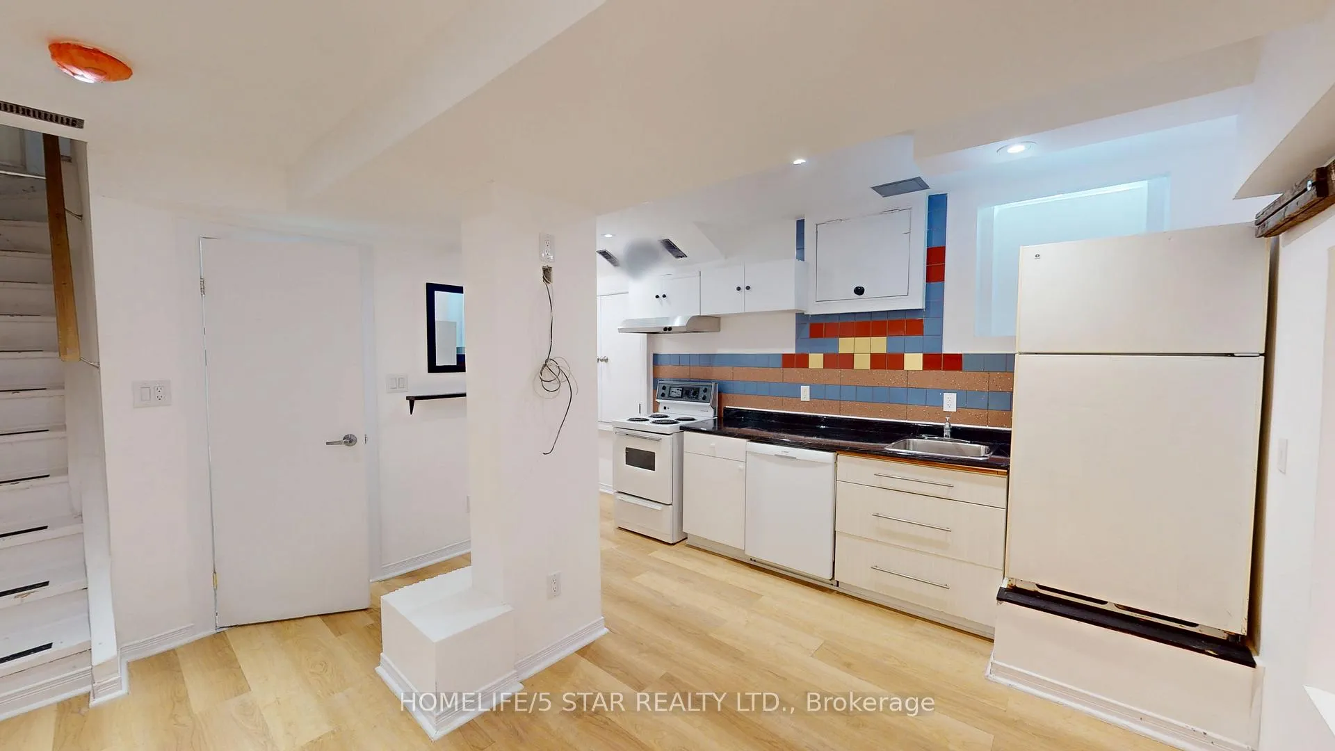 Photo 4 of Unit Bsmt Apt, 175 Harbord Street, Toronto, University — HOMEH