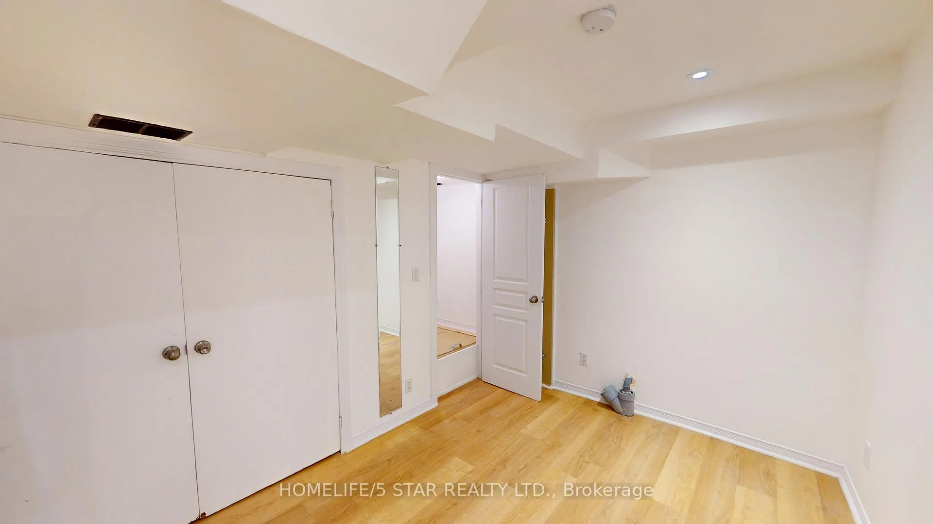 Photo 11 of Unit Bsmt Apt, 175 Harbord Street, Toronto, University — HOMEH