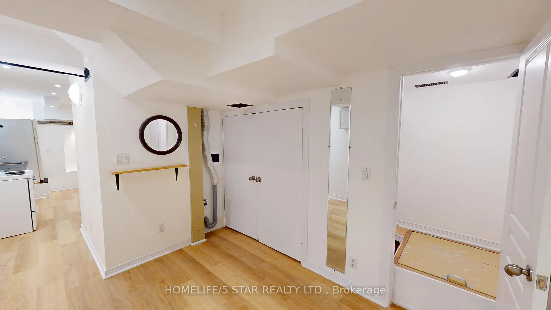 Photo 13 of Unit Bsmt Apt, 175 Harbord Street, Toronto, University — HOMEH