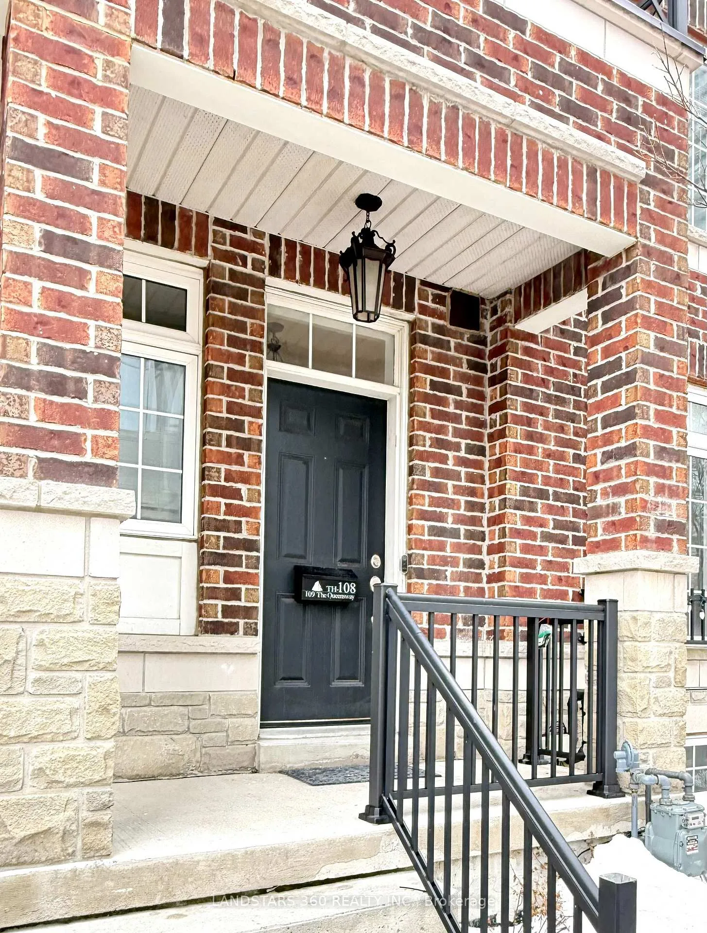 Photo 2 of Unit # 108, 109 The Queensway, Toronto, High Park-Swansea — HOMEH