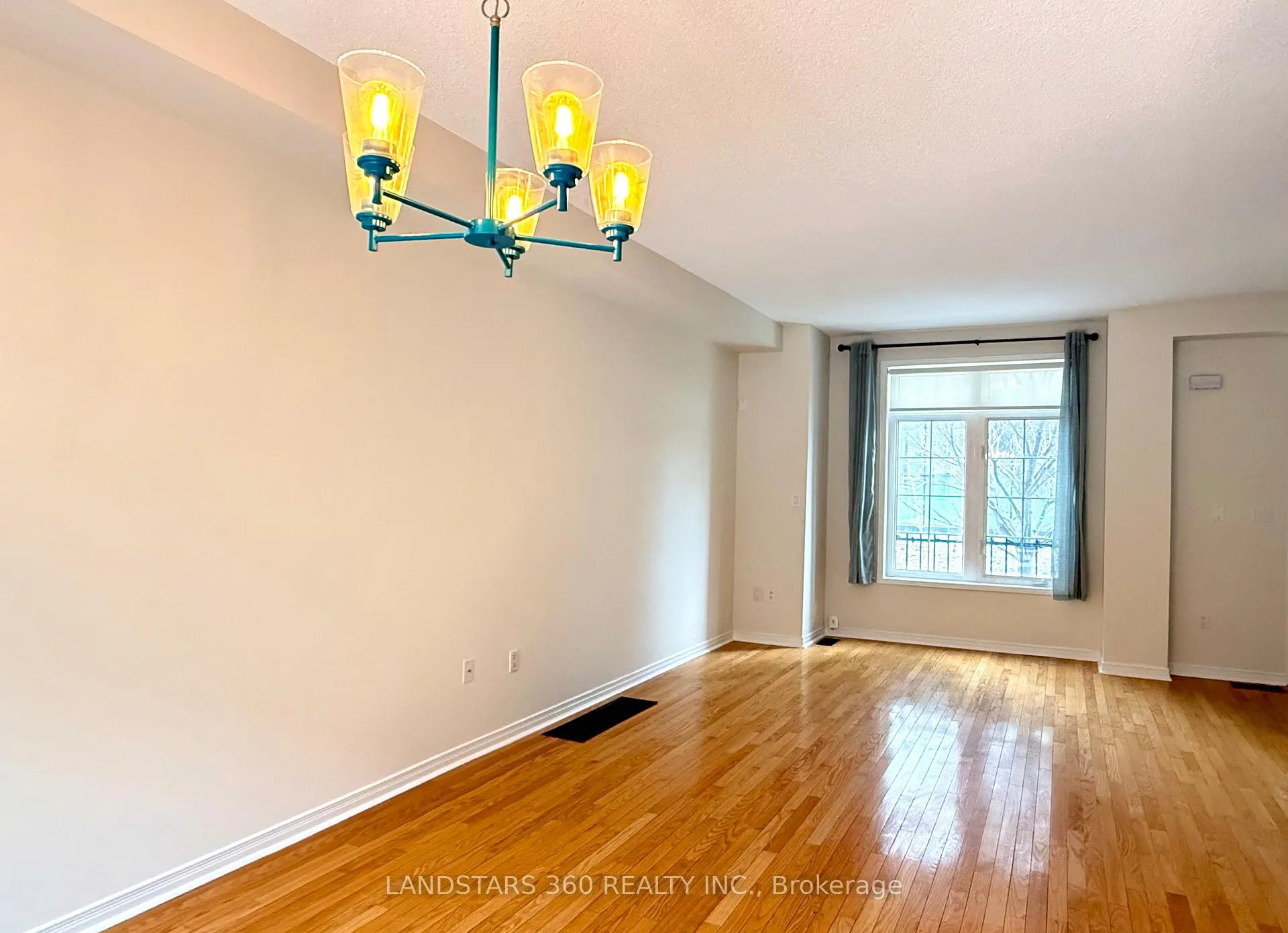 Photo 3 of Unit # 108, 109 The Queensway, Toronto, High Park-Swansea — HOMEH