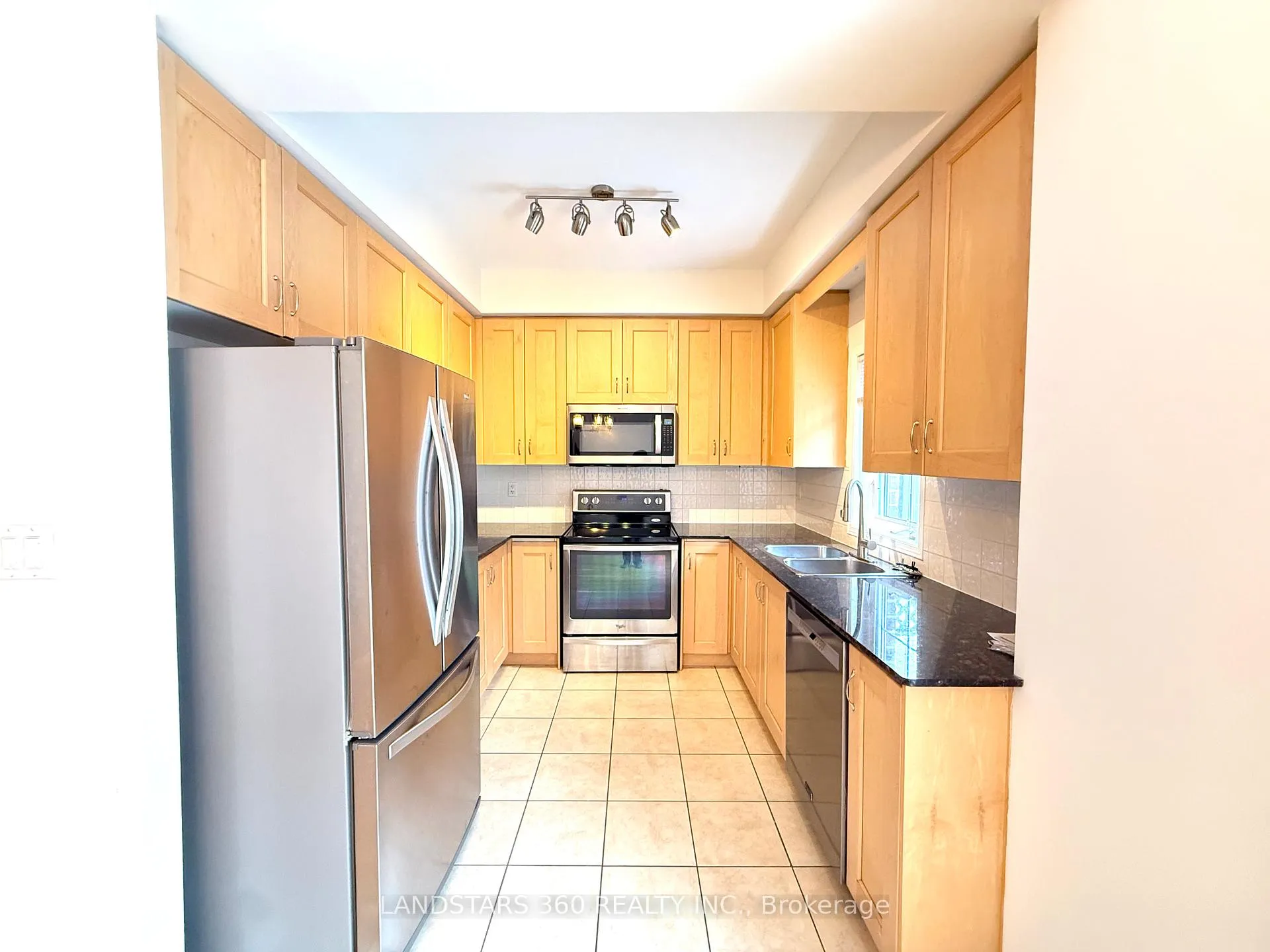Photo 5 of Unit # 108, 109 The Queensway, Toronto, High Park-Swansea — HOMEH