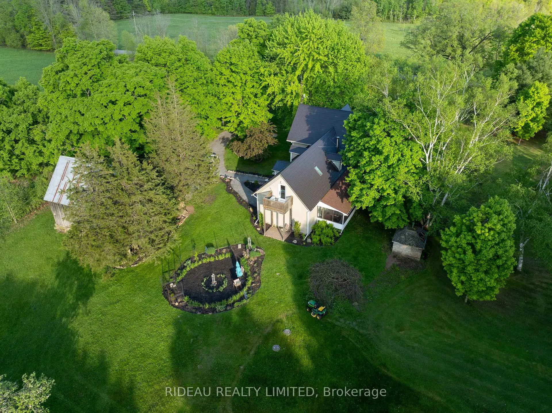 Photo 4 of 784 Mccann Road, Rideau Lakes, Rideau Lakes (North Crosby) Twp — HOMEH