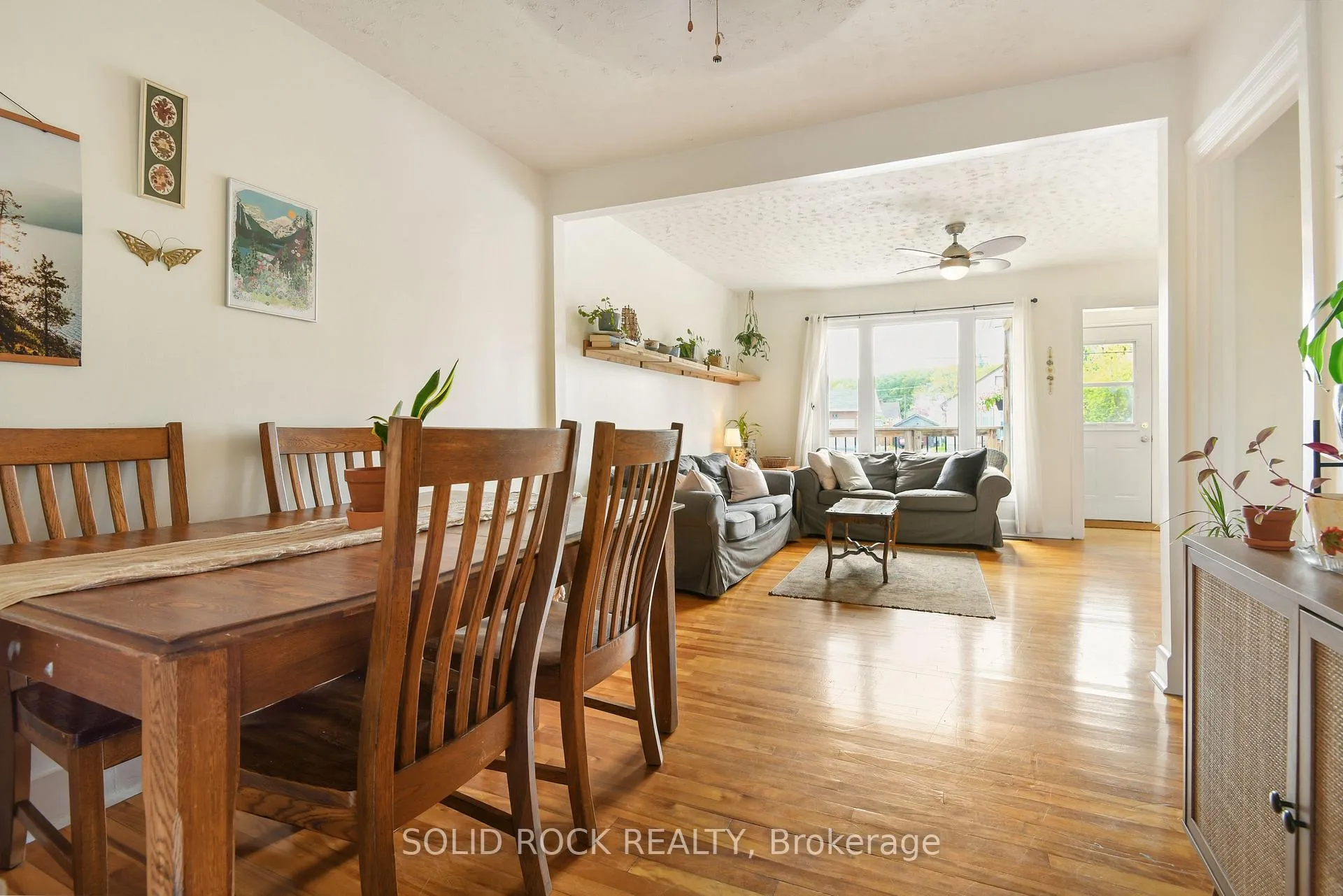 Photo 12 of 58 Barnet Boulevard, Renfrew — HOMEH