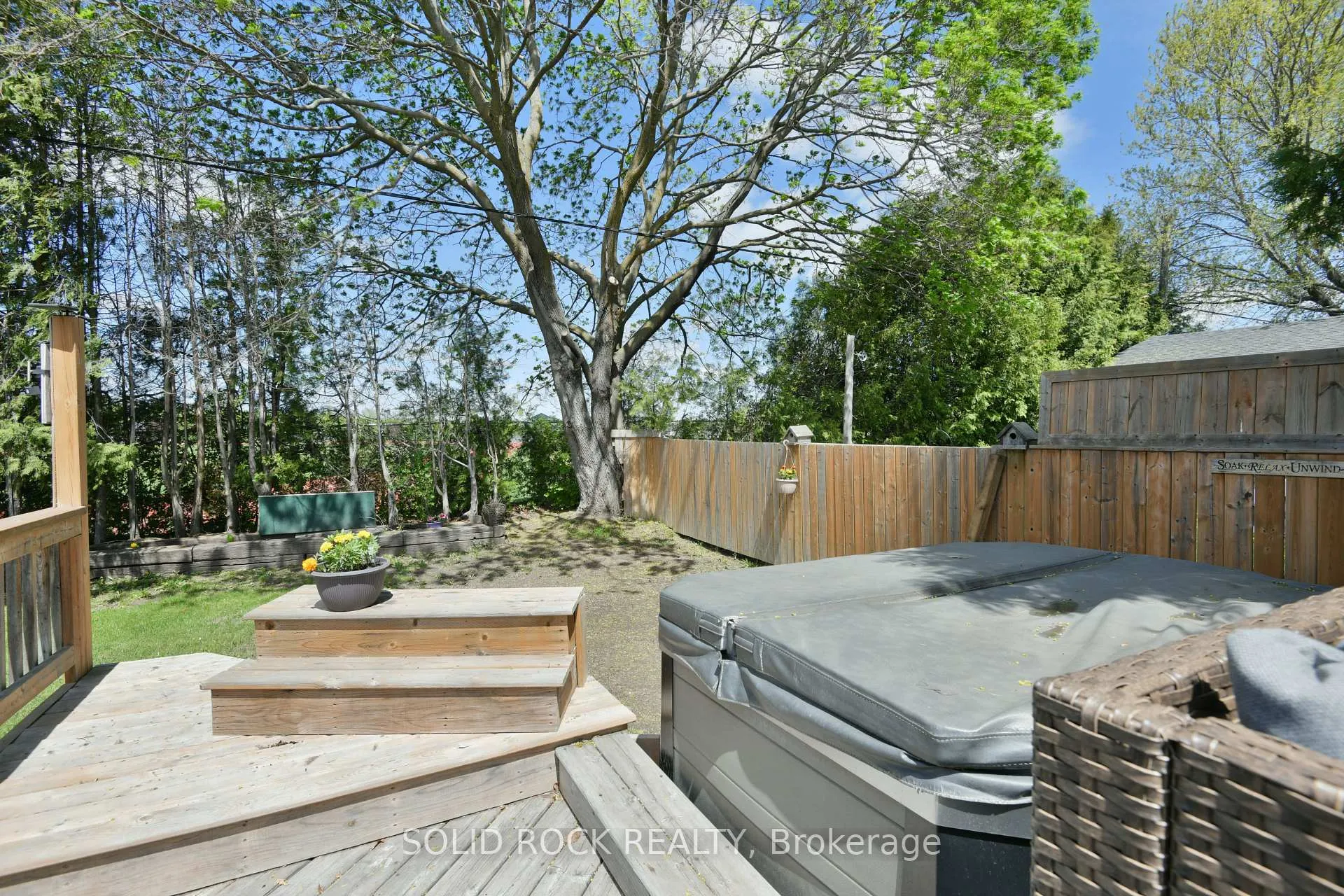 Photo 32 of 58 Barnet Boulevard, Renfrew — HOMEH