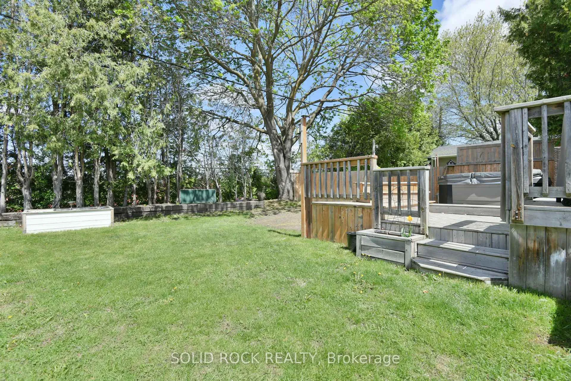 Photo 34 of 58 Barnet Boulevard, Renfrew — HOMEH