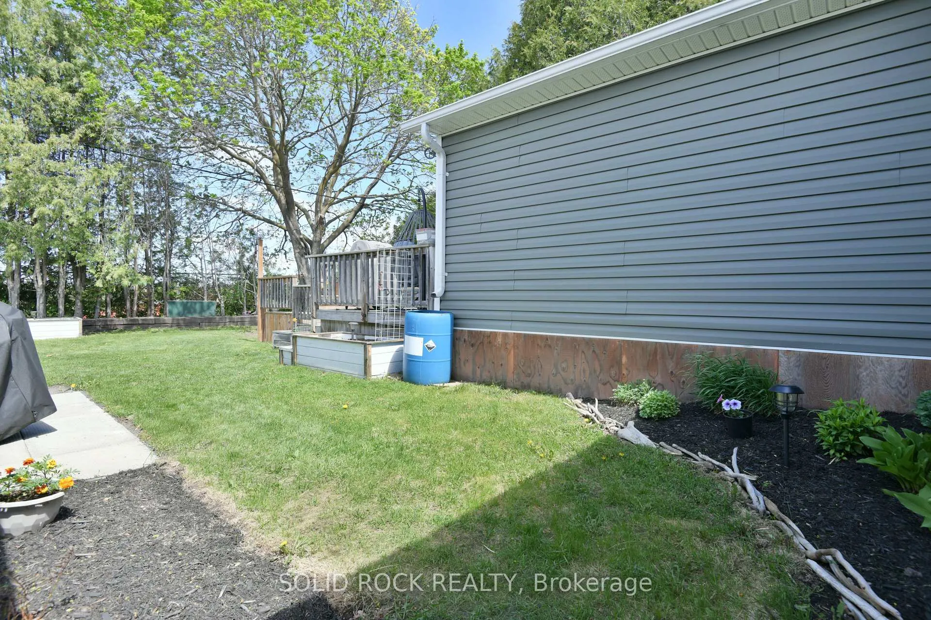 Photo 37 of 58 Barnet Boulevard, Renfrew — HOMEH