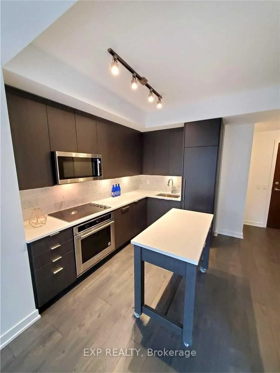 Photo 7 of Unit 813, 38 Iannuzzi Street, Toronto, Niagara — HOMEH