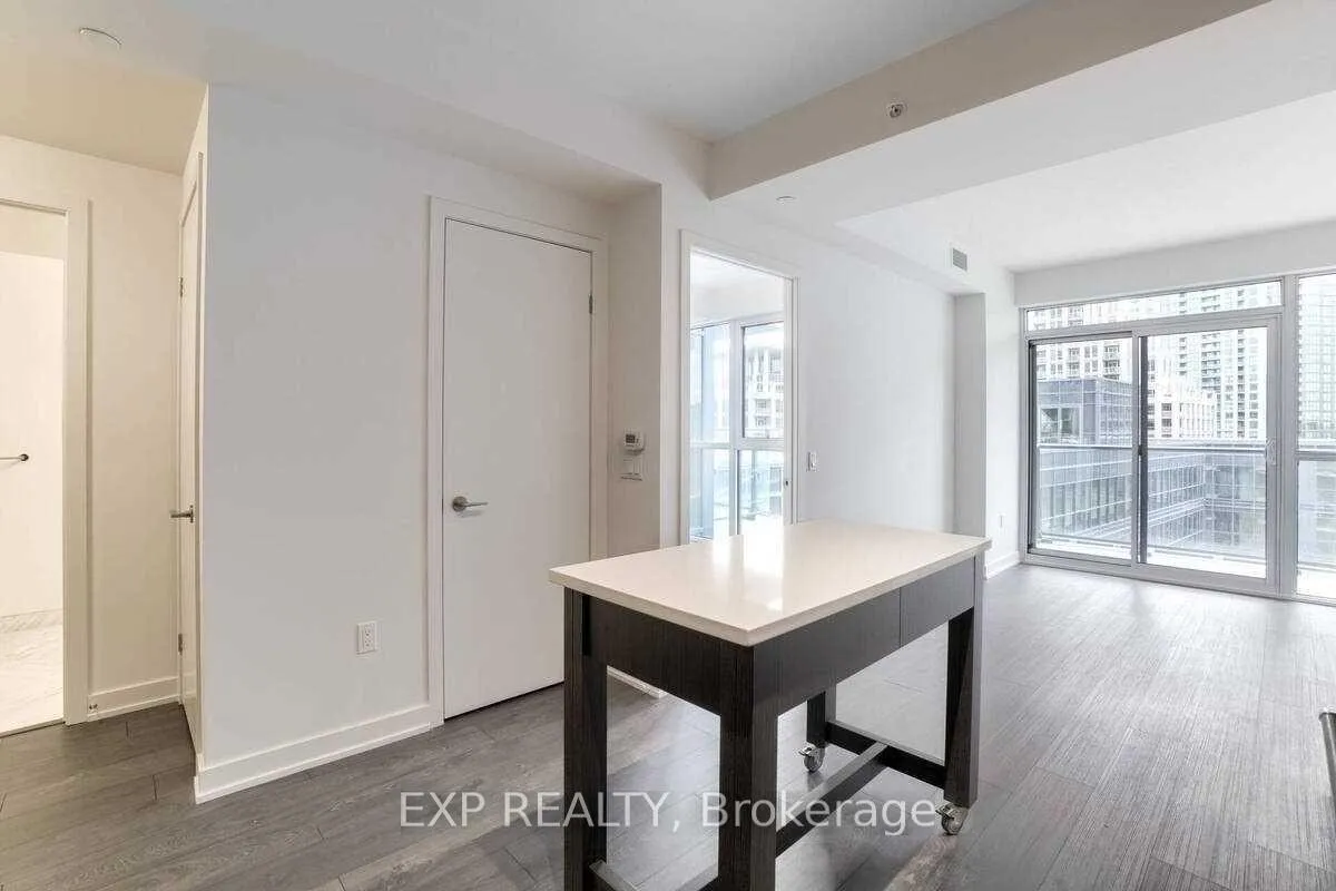 Photo 15 of Unit 813, 38 Iannuzzi Street, Toronto, Niagara — HOMEH