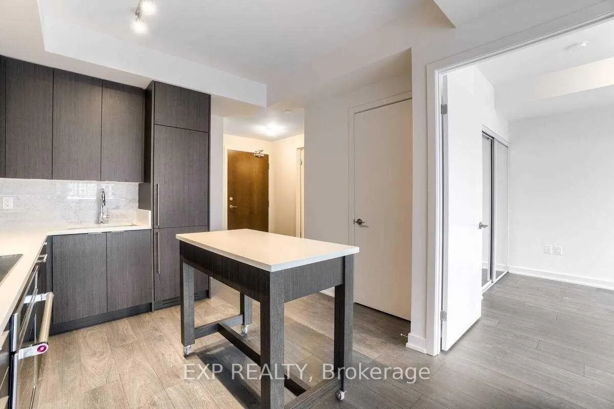 Photo 16 of Unit 813, 38 Iannuzzi Street, Toronto, Niagara — HOMEH