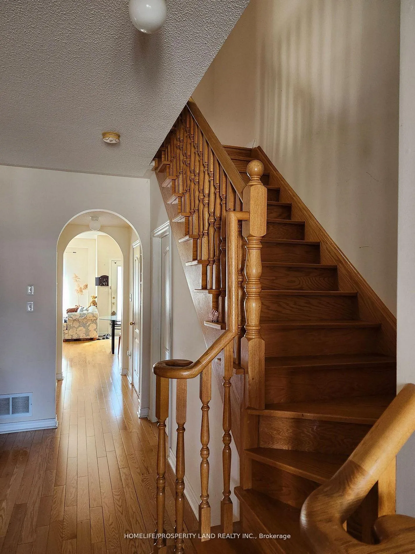 Photo 7 of 25 Olivia Drive, Markham, Berczy — HOMEH
