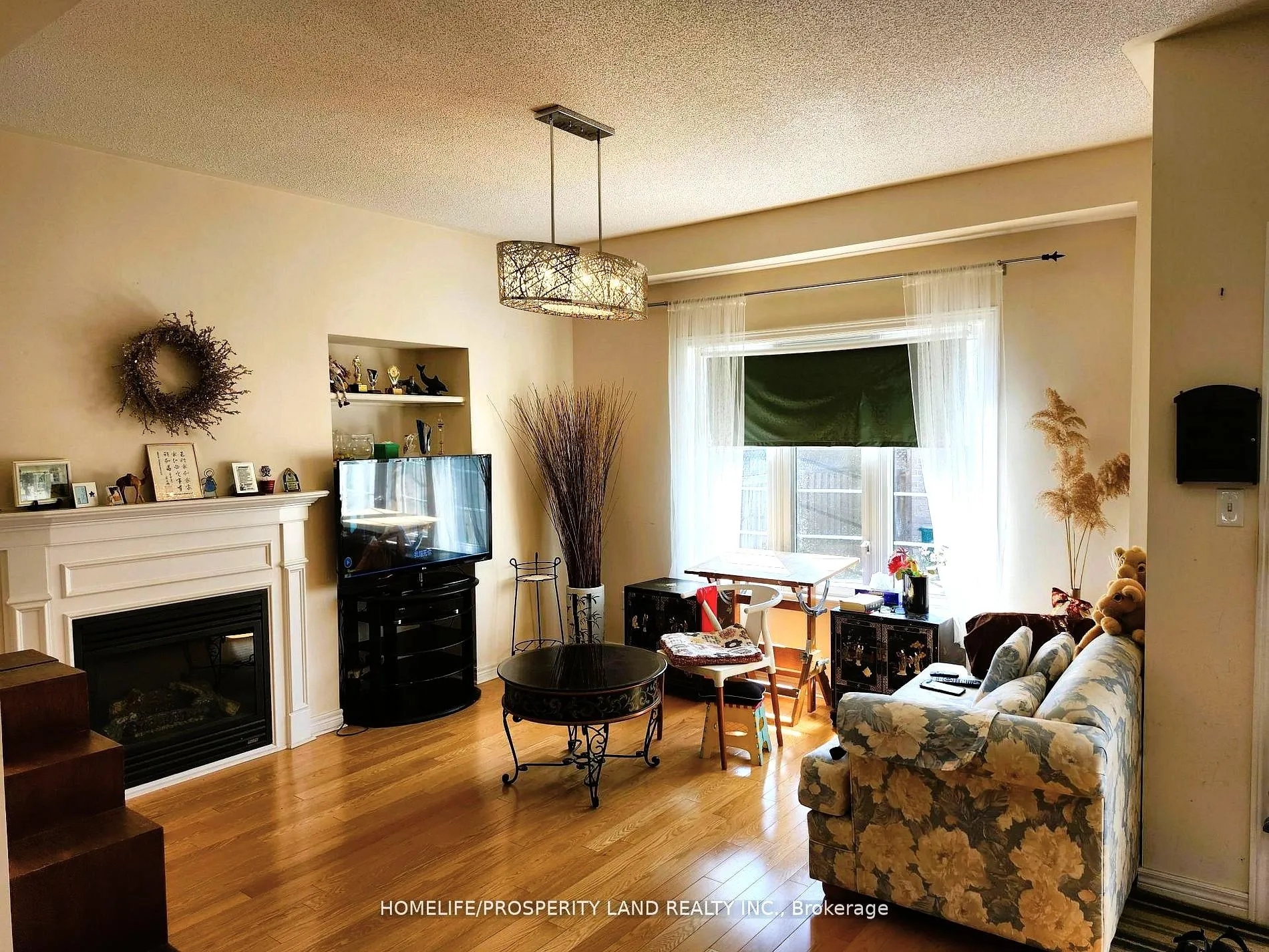 Photo 10 of 25 Olivia Drive, Markham, Berczy — HOMEH