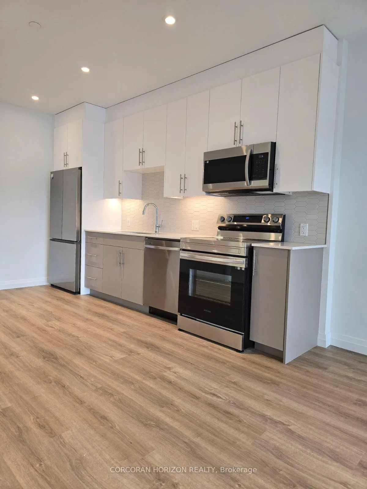Photo 5 of Unit 206, 525 New Dundee Road, Kitchener — HOMEH
