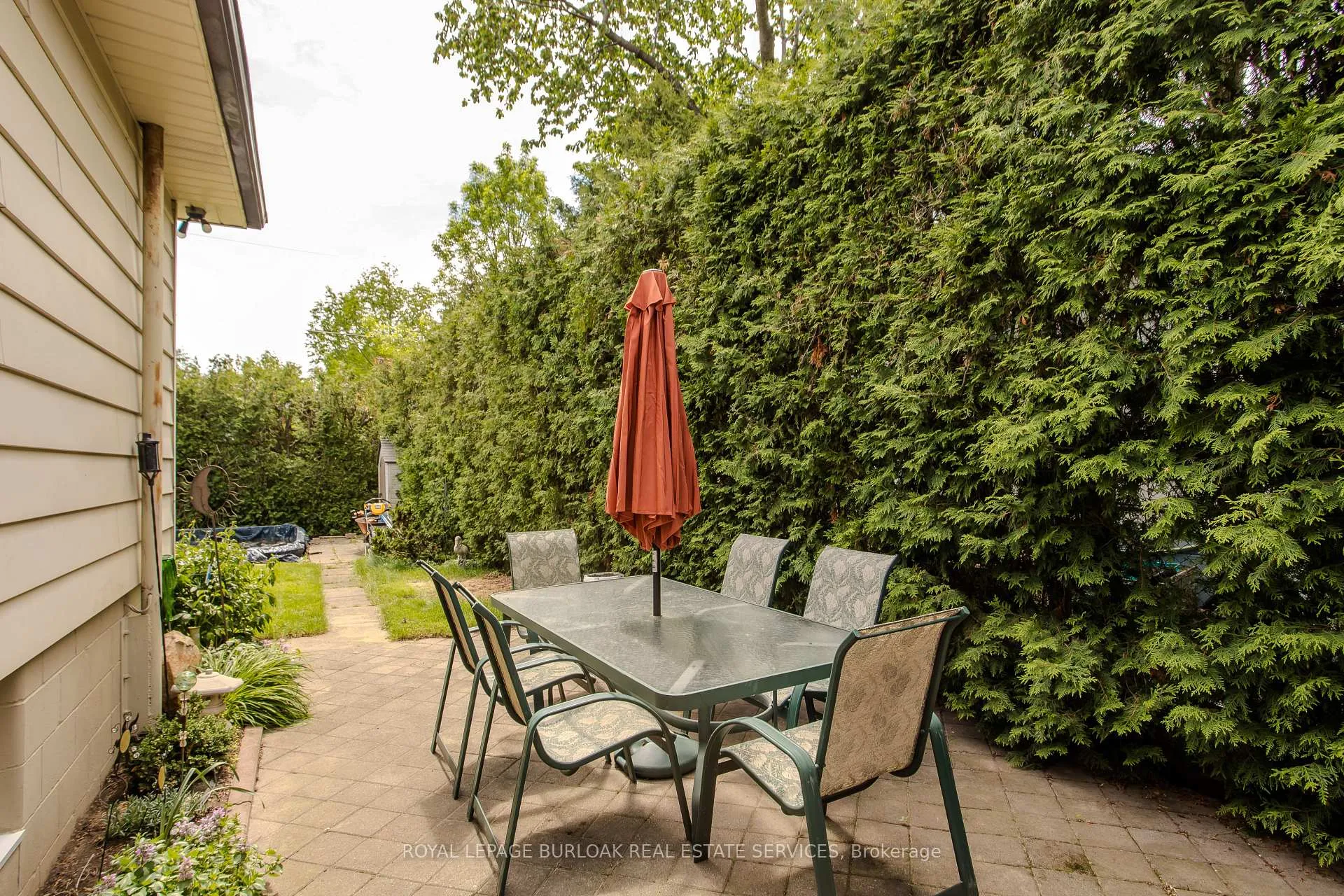 Photo 22 of 643 Artreva Crescent, Burlington, Shoreacres — HOMEH