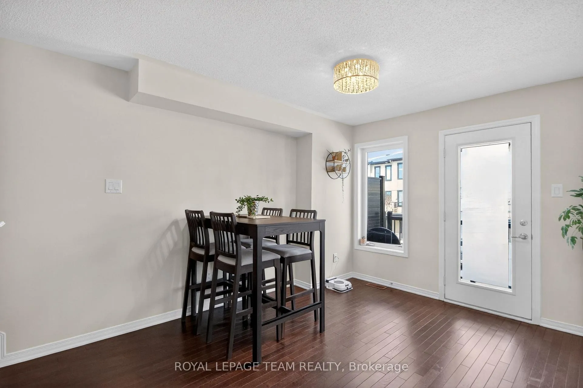 Photo 17 of 817 Element Private, Ottawa, Kanata - Emerald Meadows/Trailwest — HOMEH