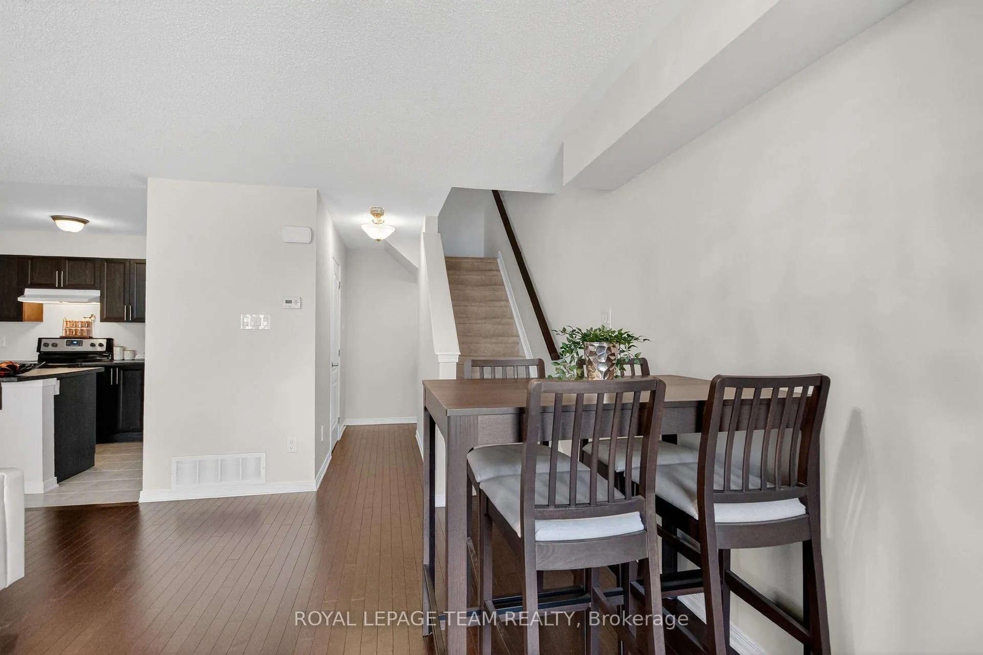 Photo 18 of 817 Element Private, Ottawa, Kanata - Emerald Meadows/Trailwest — HOMEH