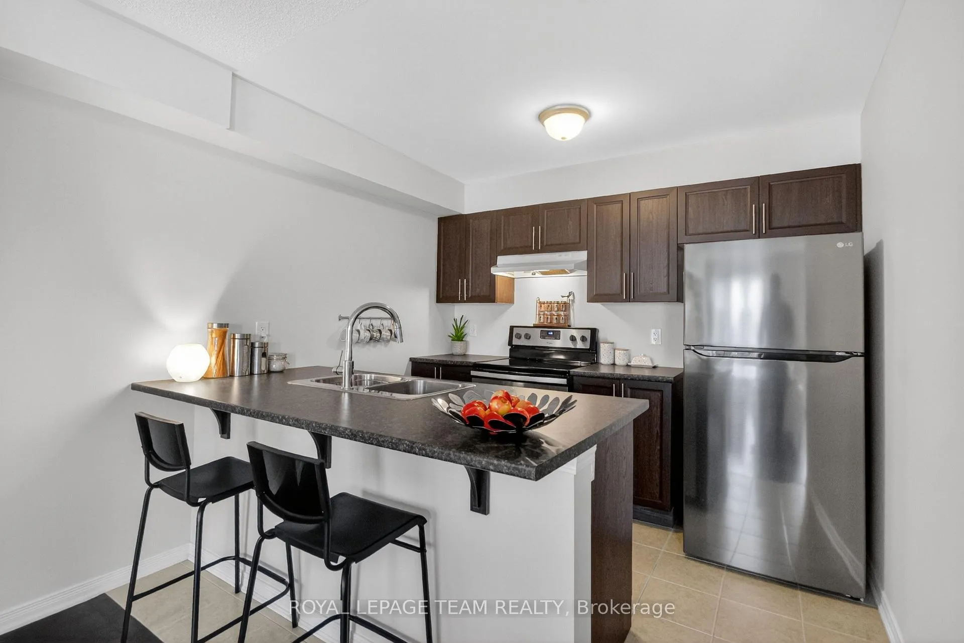 Photo 19 of 817 Element Private, Ottawa, Kanata - Emerald Meadows/Trailwest — HOMEH