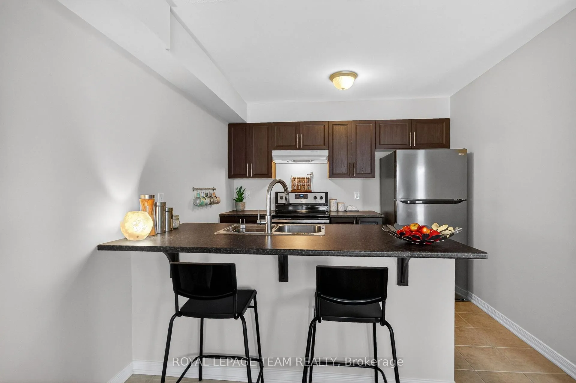 Photo 20 of 817 Element Private, Ottawa, Kanata - Emerald Meadows/Trailwest — HOMEH