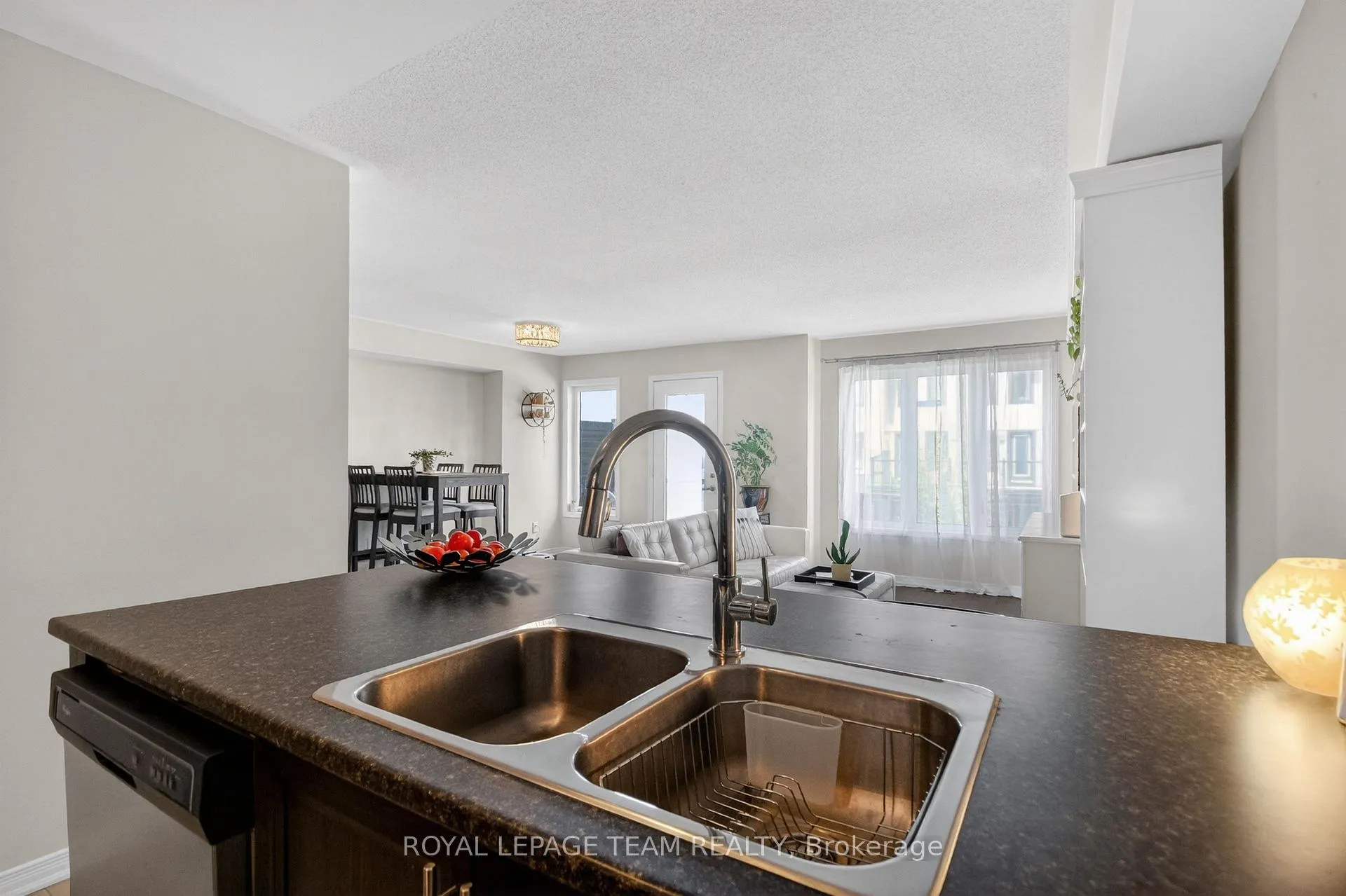 Photo 23 of 817 Element Private, Ottawa, Kanata - Emerald Meadows/Trailwest — HOMEH